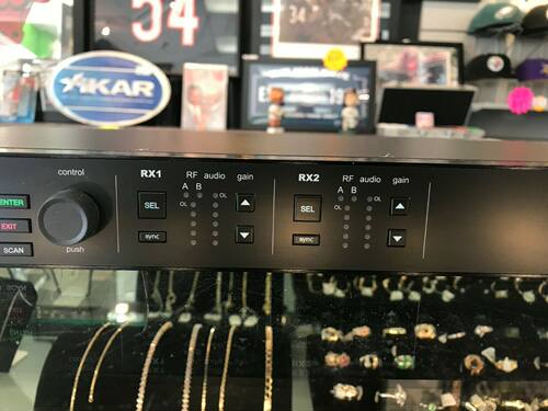 舒尔一拖二专业数字手持麦克风