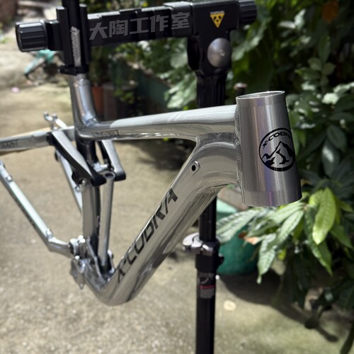 眼镜蛇新款入门级软尾车架和整车