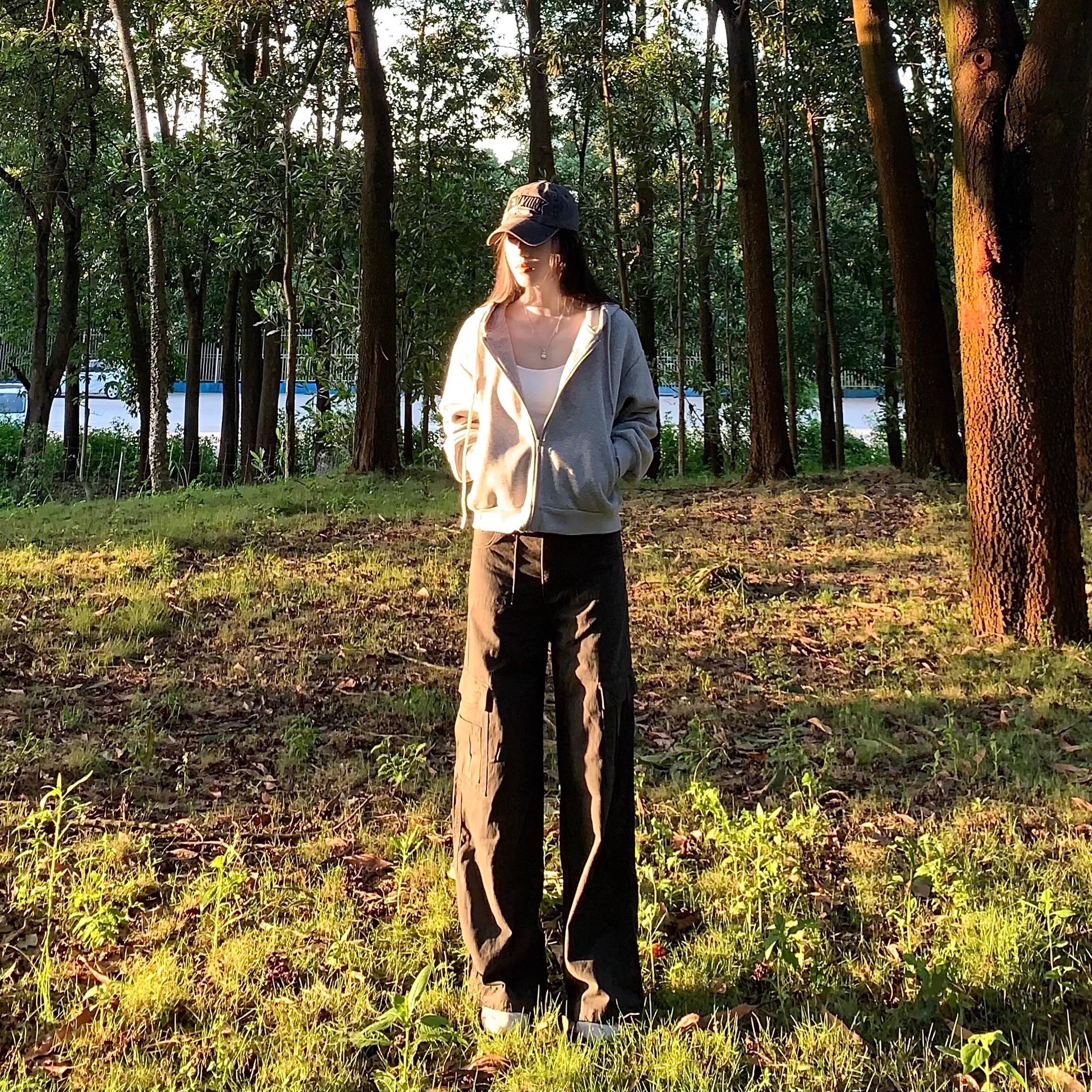 灰色拉链连帽卫衣外套女百搭上衣