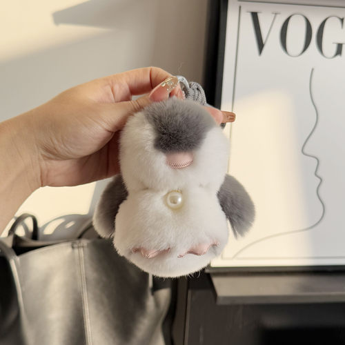 真獭兔毛绒企鹅钥匙扣包挂件