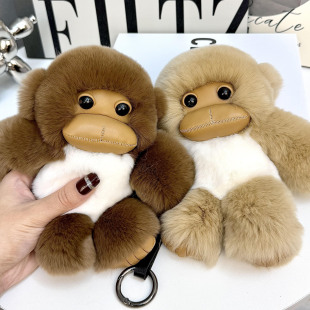 小猴子真獭兔毛包包挂件汽车钥匙扣可爱书包挂饰网红同款挂件