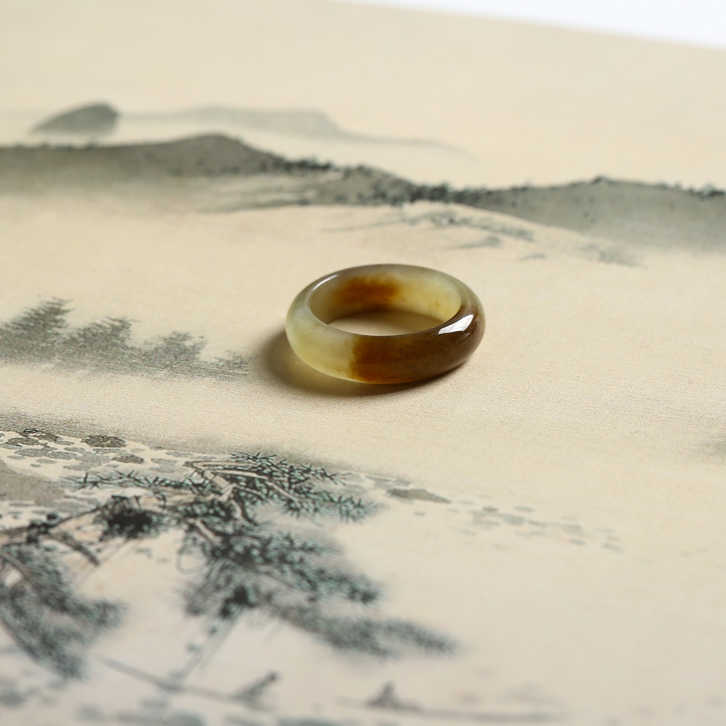 13号戒指 新疆和田玉糖料糖玉泥鳅背圆弧素圈指环 5275