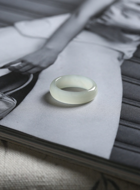 6号戒指 和田玉青白小尺码泥鳅背圆弧素圈指环 尾戒 8390