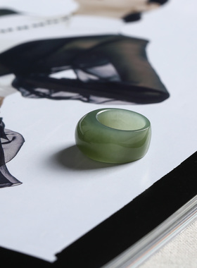 10号戒指 和田玉晴水青白厚装馒头款指环 8366