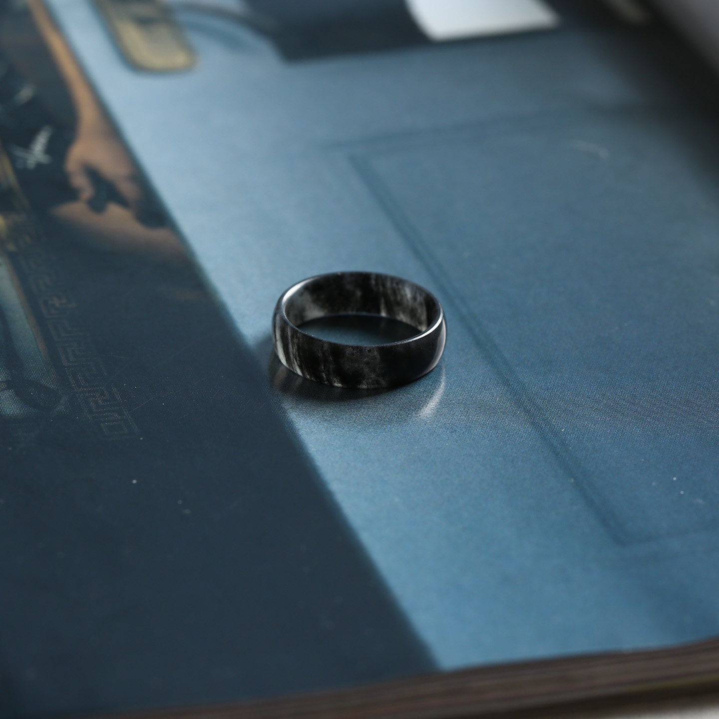 13号戒指 新疆和田玉青花籽料 籽玉墨玉超薄款圆弧素圈指环 5008,珠宝/钻石/翡翠,手饰,淘宝优惠券,粉丝福利购,淘宝优惠卷