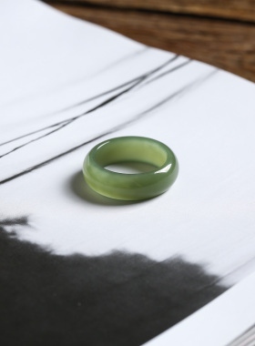 16号戒指 新疆和田玉青黄口泥鳅背圆弧素圈指环 338