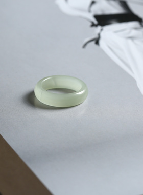 13号戒指 和田玉晴水青白泥鳅背圆弧素圈指环 9163