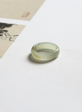 10号戒指 新疆和田玉糖料青白玉圆弧素圈指环 9754