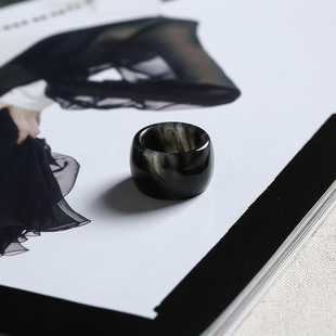 12号戒指 新疆和田玉青花籽料 籽玉墨玉论条款宽条指环 8497