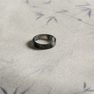 10号戒指 新疆和田玉青花籽料 籽玉超薄直切款方口指环 3210