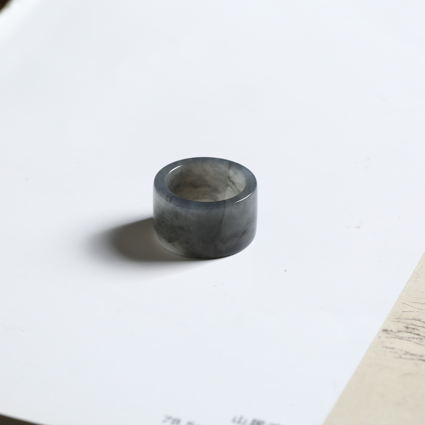 14号戒指 新疆和田玉青花籽料 籽玉直切款宽条方口指环 614