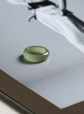 5号戒指 和田玉晴水青白小尺码圆弧素圈指环 尾戒 9150