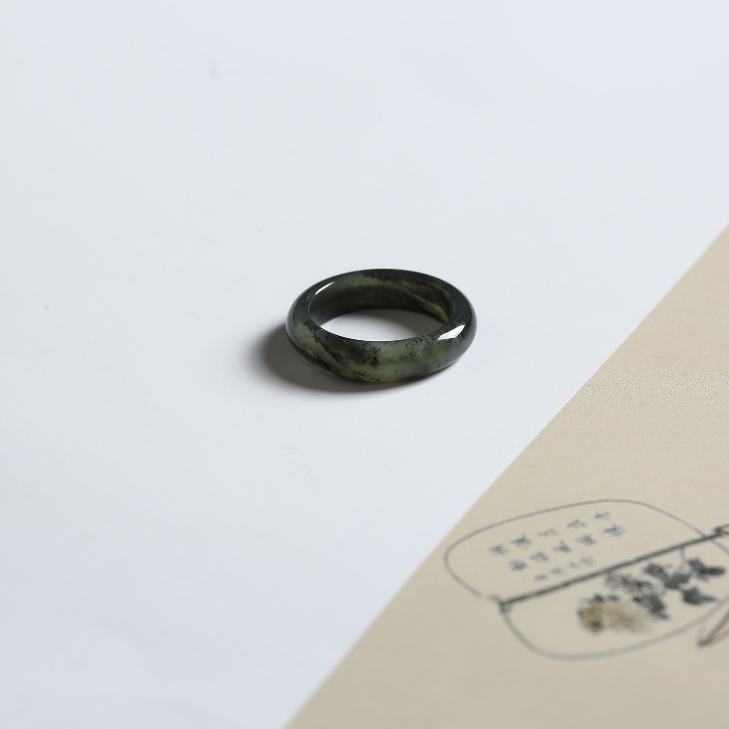 13号戒指 新疆和田玉青花泥鳅背圆弧素圈指环 424