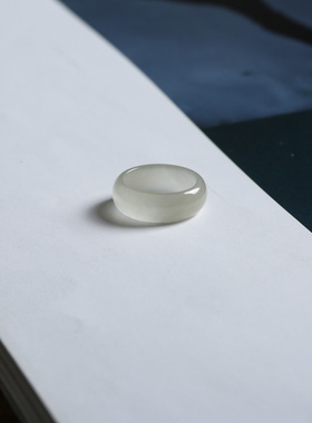 2号戒指 和田玉烟紫小尺码圆弧素圈指环 尾戒 2893