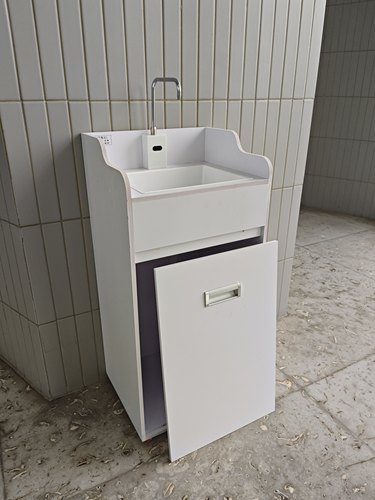 雪弗板充电带加热功能