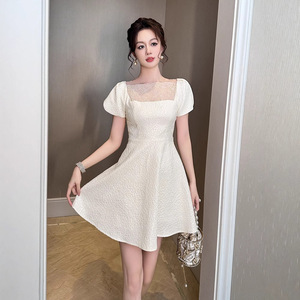 2026新款甜美气质夏季女装名媛白色泡泡袖蓬蓬裙一字领收腰连衣裙