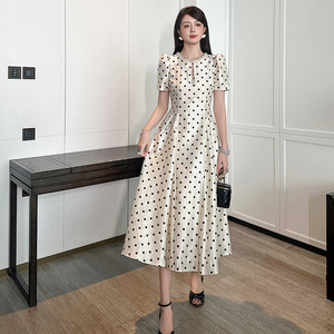 夏季新款女复古气质赫本风波点收腰连衣裙桔梗法式长裙
