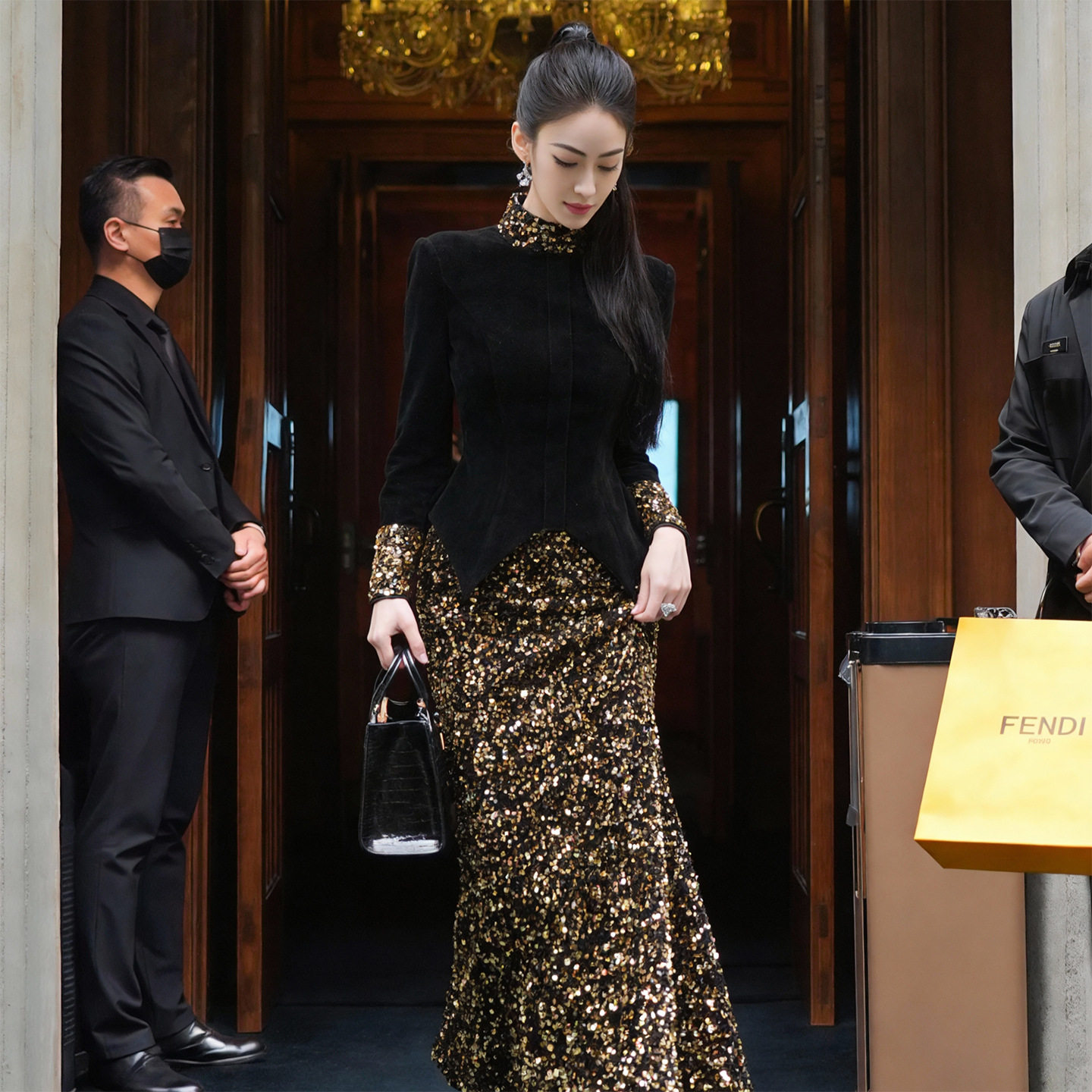 黑金亮片丝绒鱼尾礼服裙