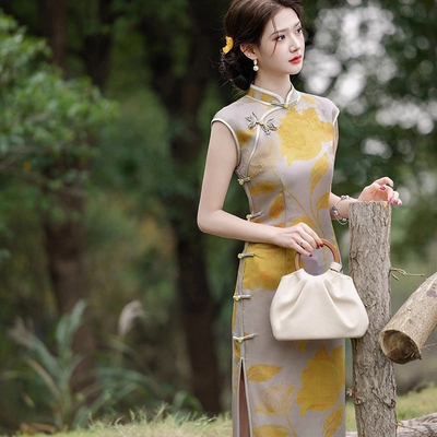 黄色无袖旗袍裙新中式改良年轻高端夏季新款高档妈妈送考高考JXY