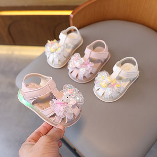 亮灯宝宝学步鞋婴儿凉鞋软底2女童0小公主防滑1到3岁儿童鞋子夏季