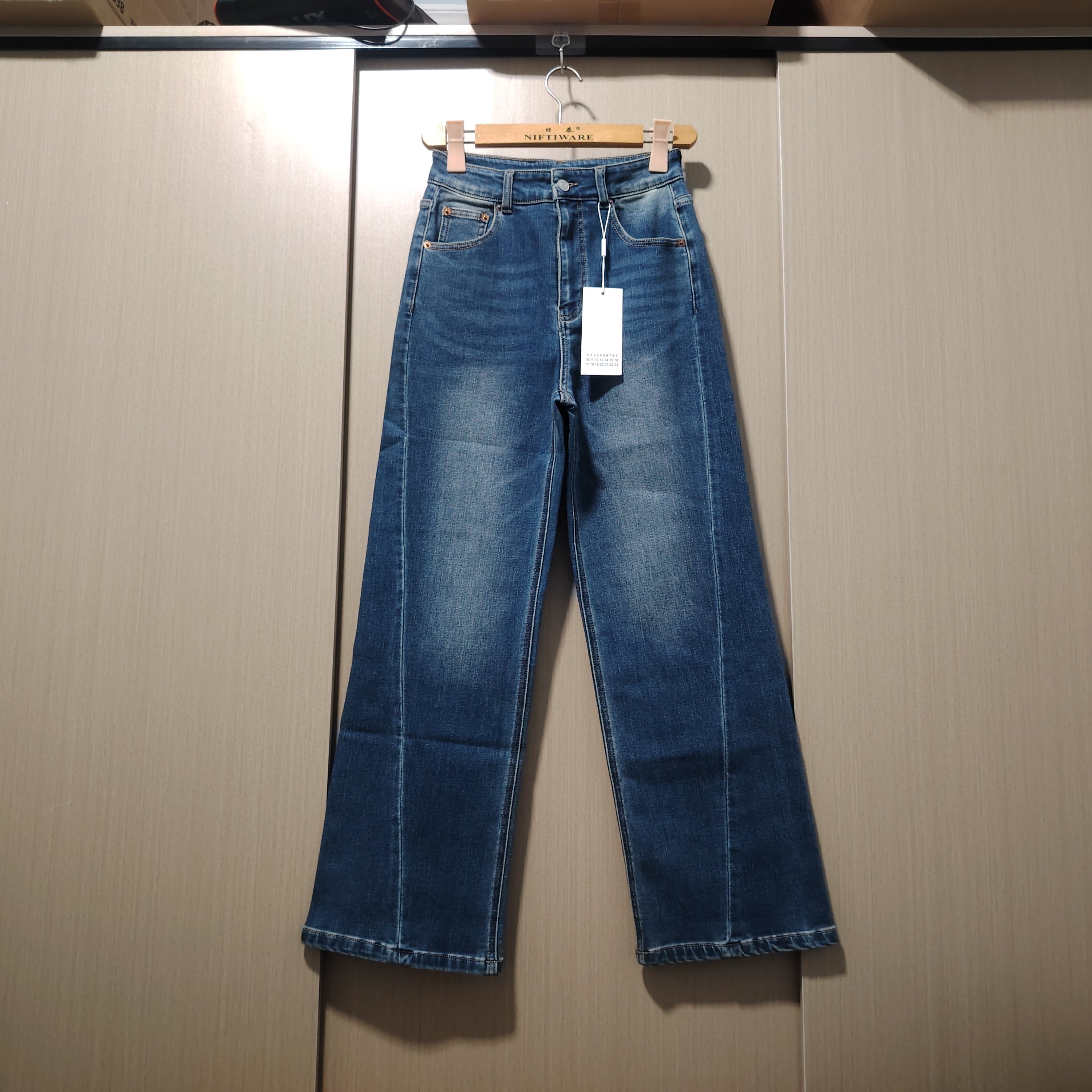 30码大码特价女秋冬磨毛面料弹力高腰薄绒直筒牛仔香蕉裤