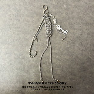 AVAVAVA 原创设计手工编织链条机器人小众高级感挂链包包挂件装饰