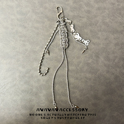 AVAVAVA 原创设计手工编织链条机器人小众高级感挂链包包挂件装饰