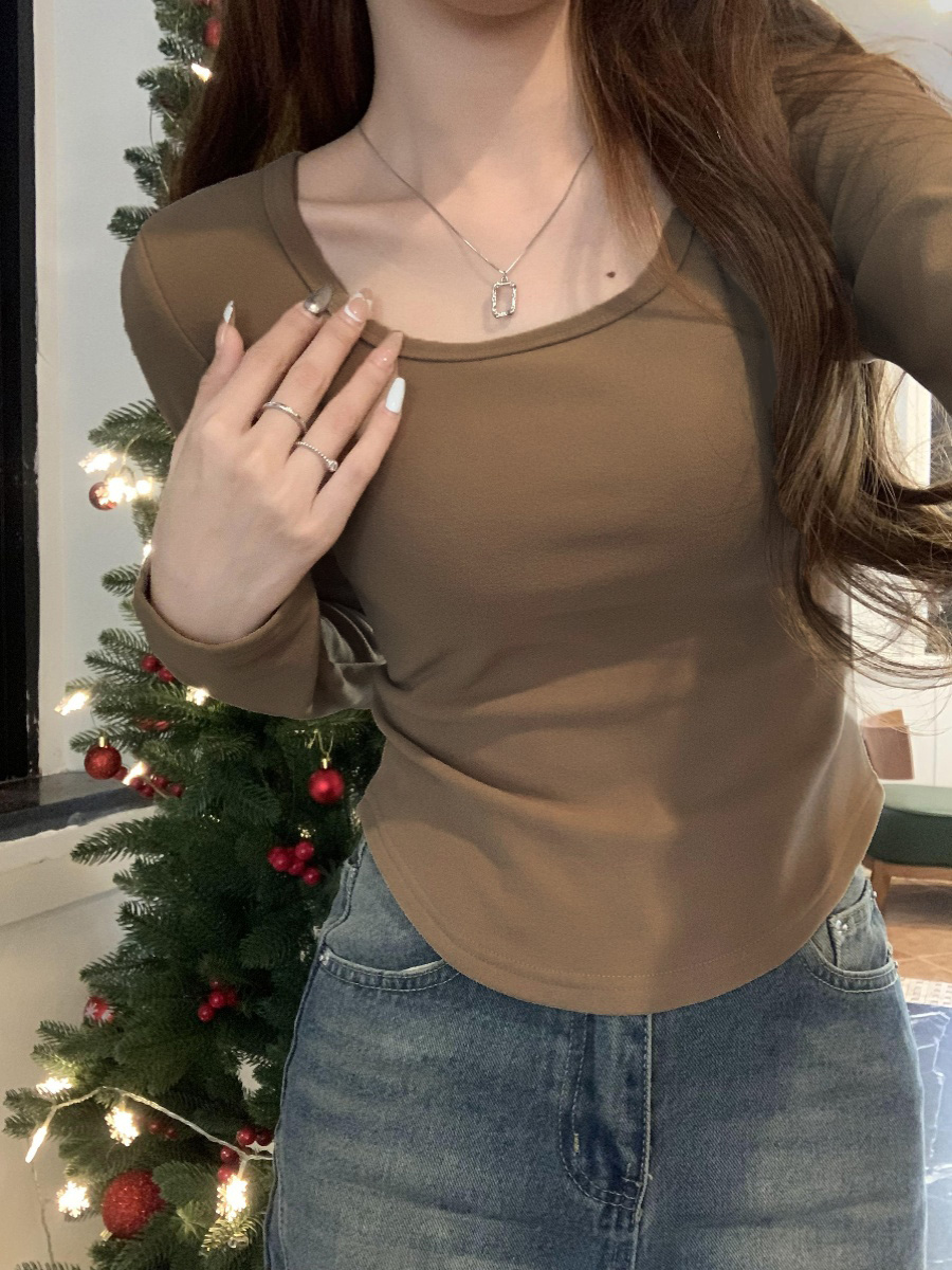 纯欲U领短款甜辣打底小上衣