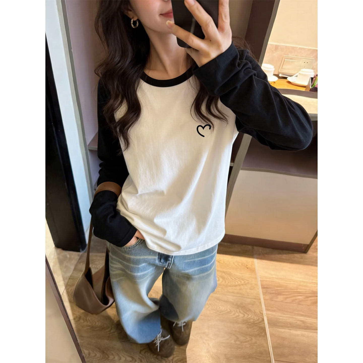 纯棉黑白插肩长袖t恤女2026新款早春超火减龄洋气内搭打底衫上衣,女装/女士精品,T恤,淘宝优惠券,粉丝福利购,淘宝优惠卷