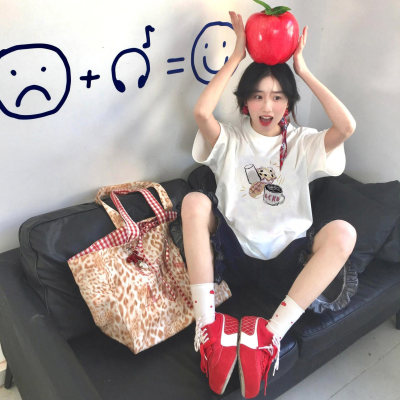 纯棉白色短袖t恤女2025新款夏季休闲宽松显瘦遮肉设计感小众上衣