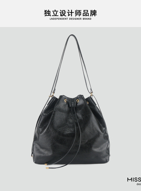 秋冬新款包包女抽绳水桶包简约大容量腋下单肩包小众高级感双肩包