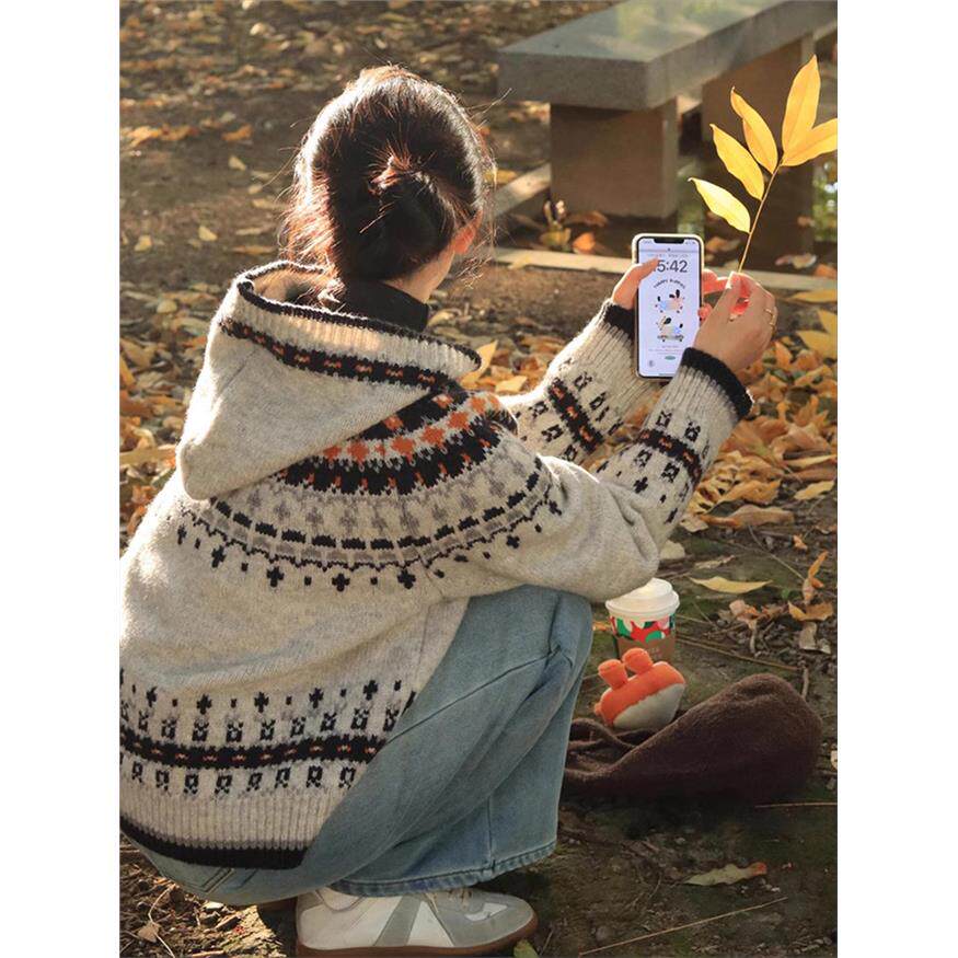 费尔岛覆古圣诞高级感连帽毛衣外套女秋冬慵懒风软糯针织开衫上衣
