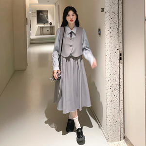 B馆二楼231号新款春款连衣裙假两件图片