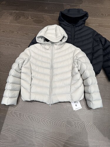 JVV SISTER泡芙连帽95白鸭绒排骨羽绒服女26冬季宽松百搭保暖外套