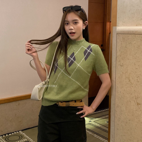 MZI STUDIO-韩调秋感半高领菱形提花文艺叠穿短袖毛衣A80215#