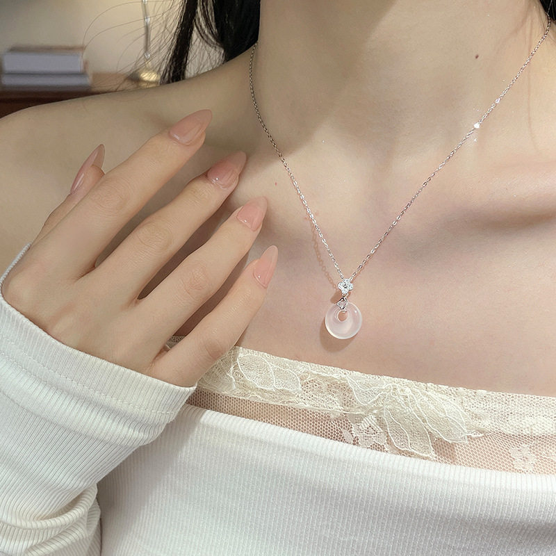 国风气质新中式白玉髓平安扣项链