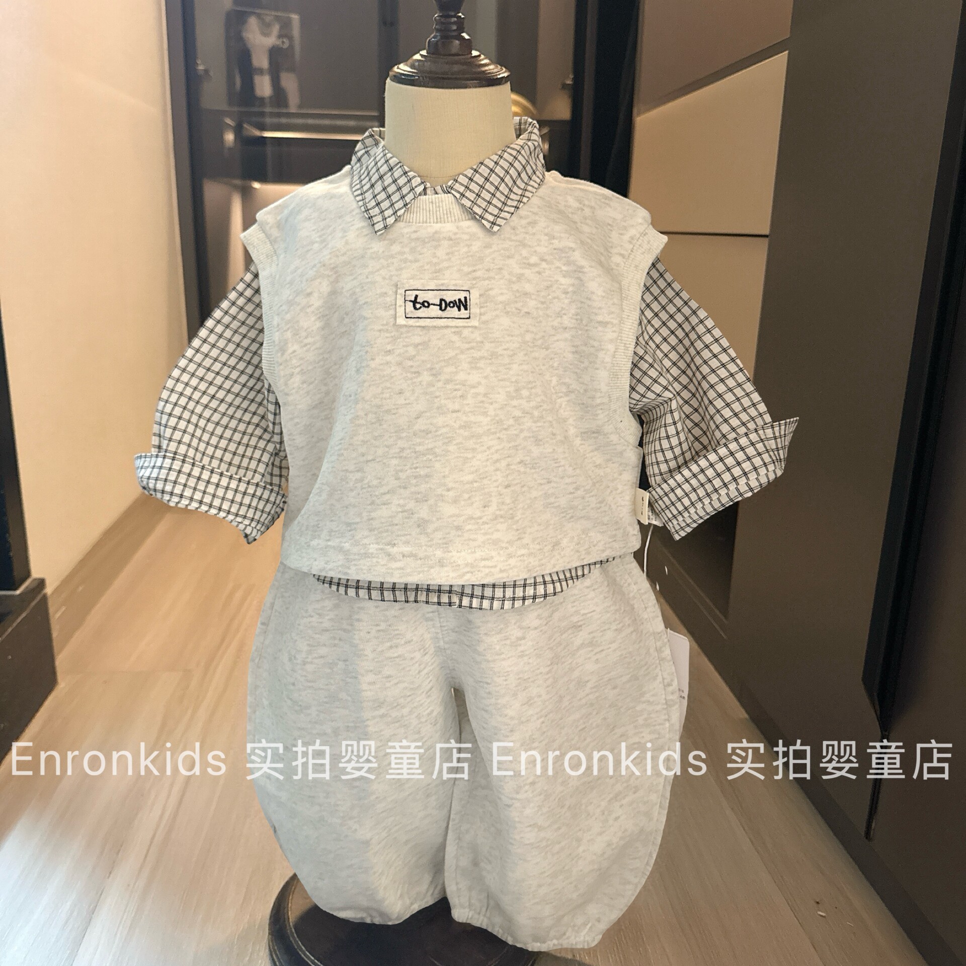 男宝宝春秋季衬衫马甲裤子三件套图片