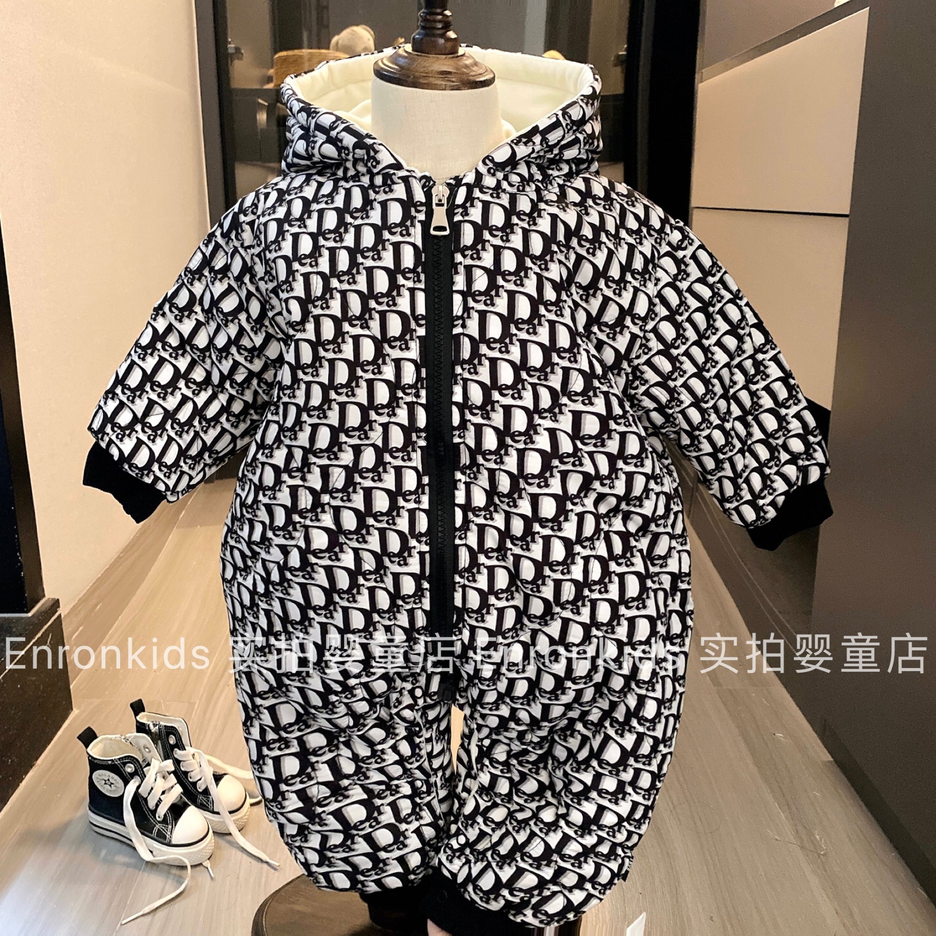 潮牌老花秋冬宝宝棉服连体衣