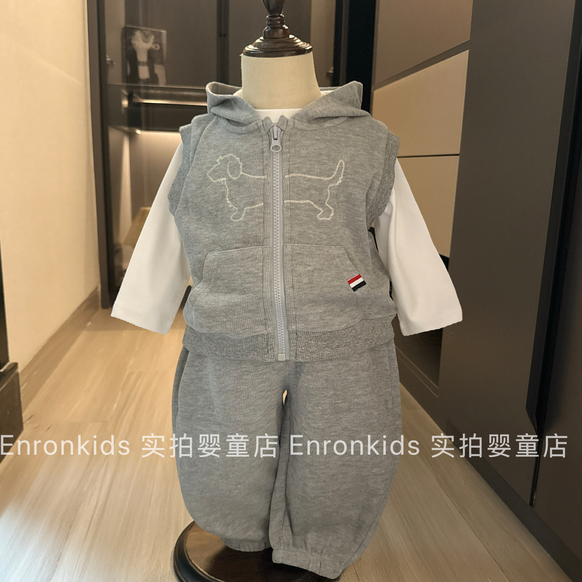 秋季男童套装2026新款男宝宝卫衣马甲三件套婴幼运动休闲衣服童装