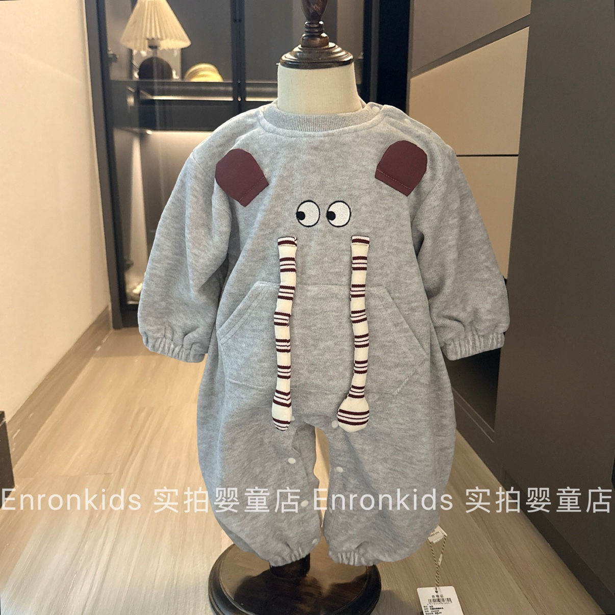 新生婴儿冬季外出加绒卡通连体衣
