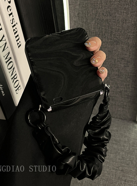 轻调 ins美式黑色阿尔卑斯纹丝巾手提适用于荣耀MagicVFlip2手机壳新款Magic折叠屏V FLIP防摔肤感翻盖保护套