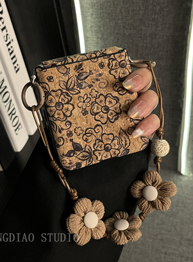 轻调 秋冬复古卡其花朵手提链适用于小米MIX Flip2手机壳全包新款MIX限量版flip折叠屏翻盖皮纹防摔女保护套