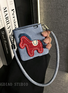 轻调 2026本命年蓝色针织马牛仔手提绳适用于荣耀MagicVFlip2手机壳新款Magic折叠屏V FLIP防摔翻盖女保护套