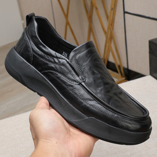 男鞋2026新款今年流行爆款高性价比手抓纹牛皮男士一脚蹬休闲鞋20
