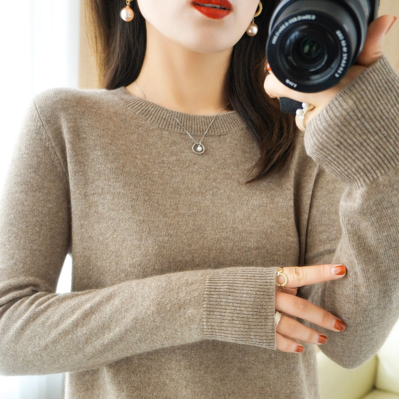 秋冬季新款圆领毛衣女修身套头针织衫非羊绒内搭长袖打底大码上衣
