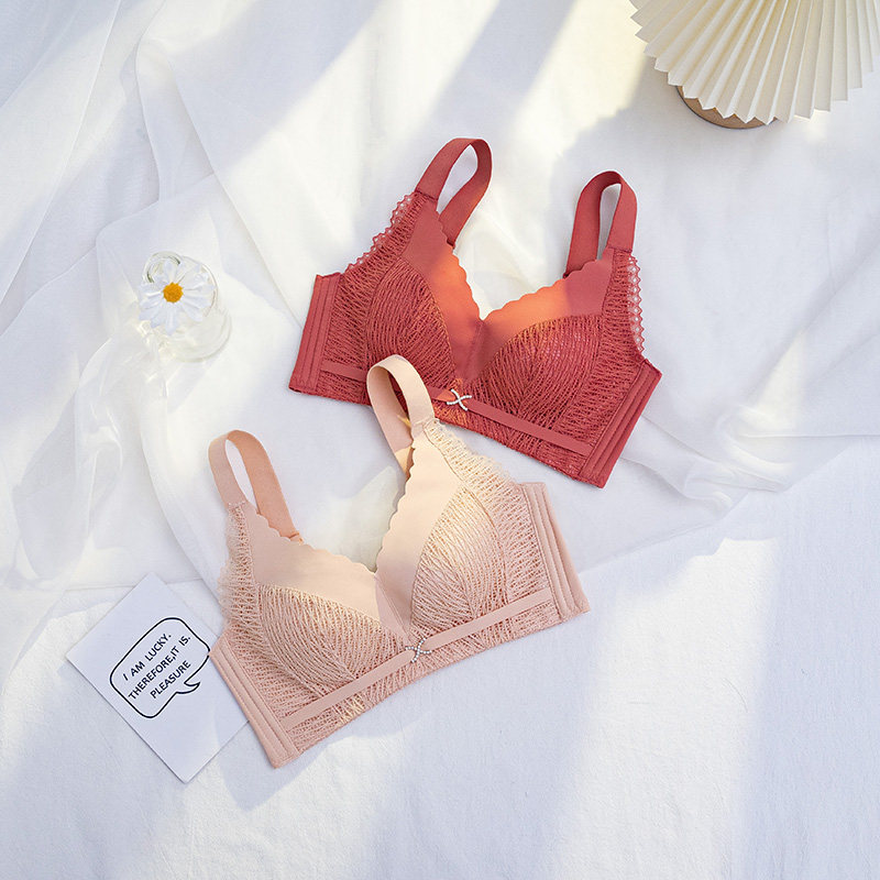 内衣女小胸聚拢收副乳防下垂中厚无钢圈2021年新款爆款四排扣文胸