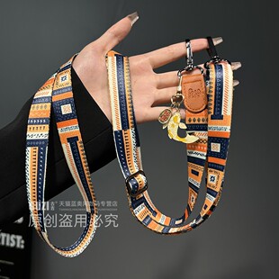 招财锦鲤挂件手机挂绳像素迷宫印花皮扣帆布可调节斜挎吊绳挂手腕户外便携高级包包肩带耐用手机壳链条带垫片