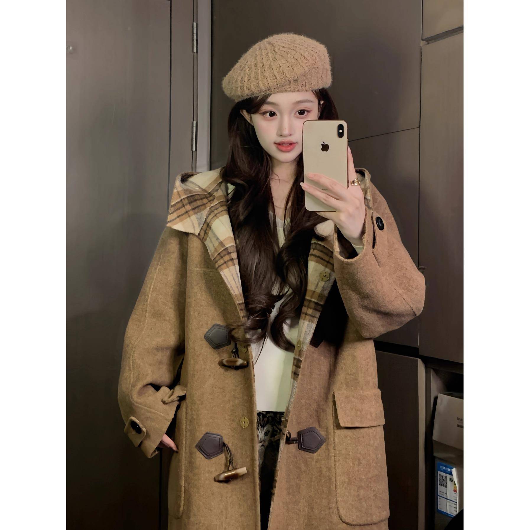 高级感牛角扣大衣女2025新款冬季韩版小个子连帽呢子厚羊毛呢外套