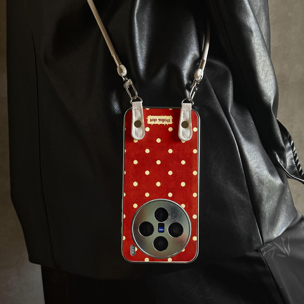 适用于vivox300Pro手机壳新款红底波点X100pro/90S/80斜跨全包S30promini/20/19/18/17套防摔Y300i带挂绳女