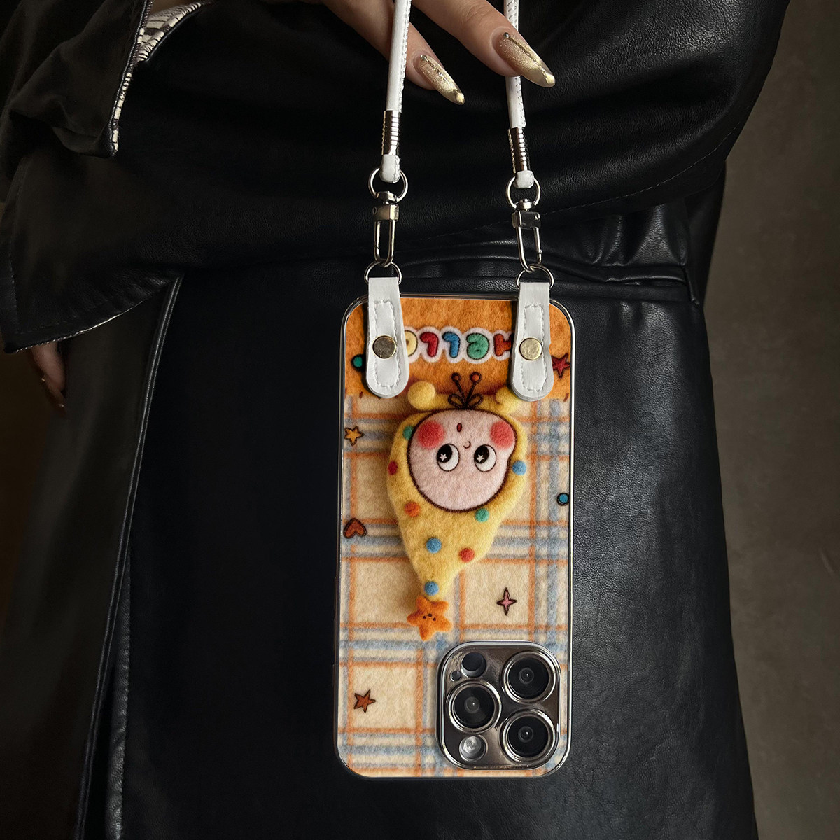 适用于苹果17promax手机壳带挂绳毛绒星人iphone14/16pro套硅胶xs全包防摔斜跨15ultra套网红11新款xr女13PRO